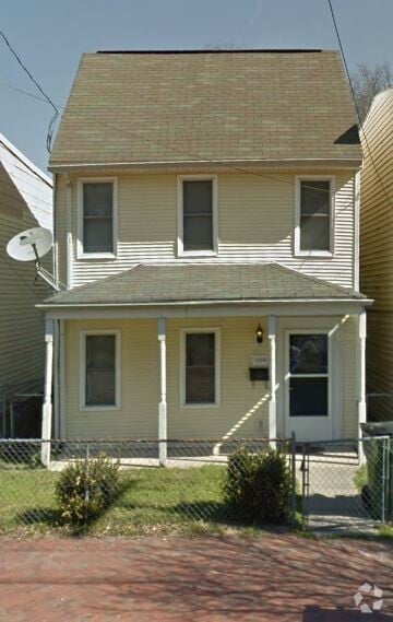 Building Photo - 1208 W Clay St Rental