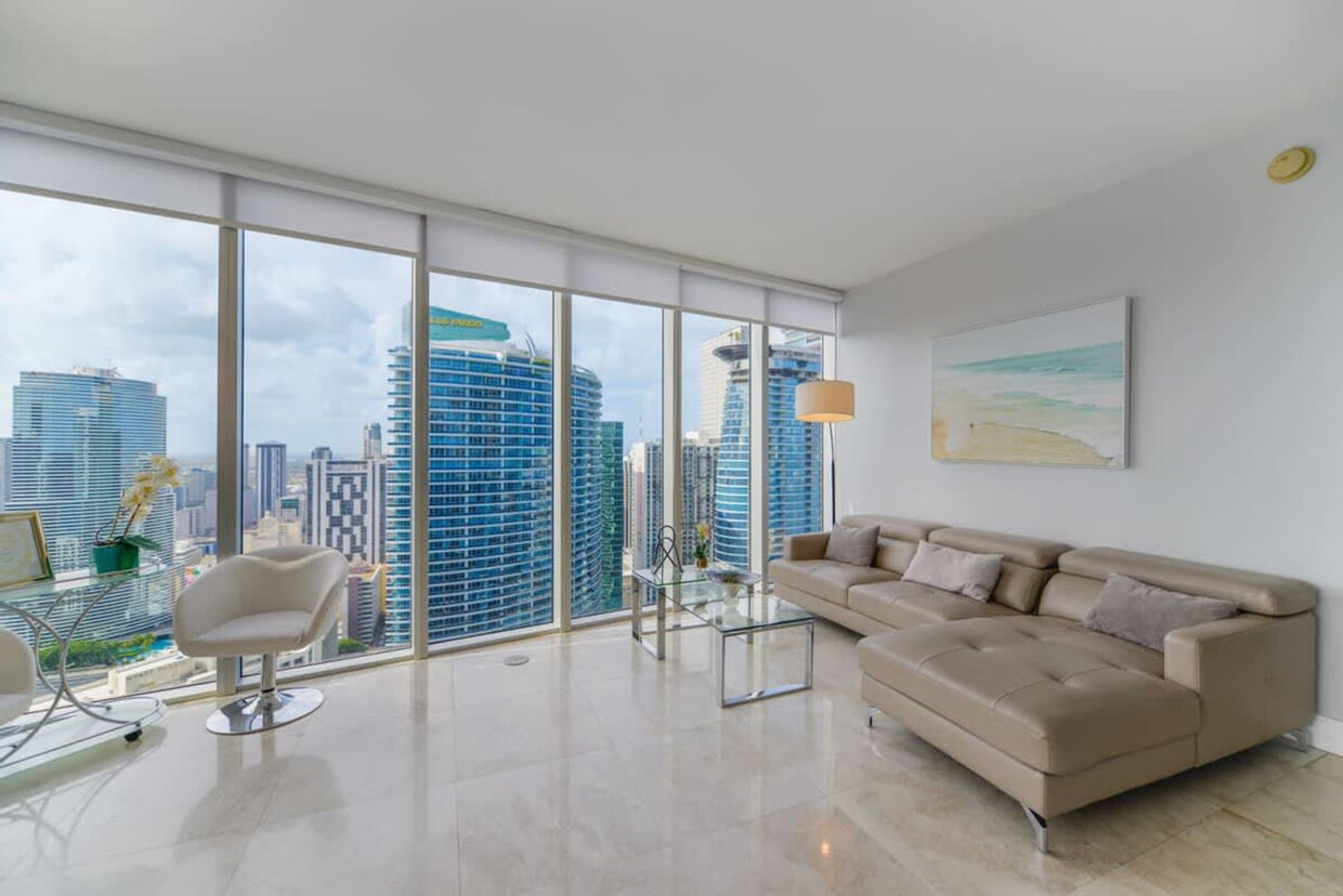 Photo - 485 Brickell Ave