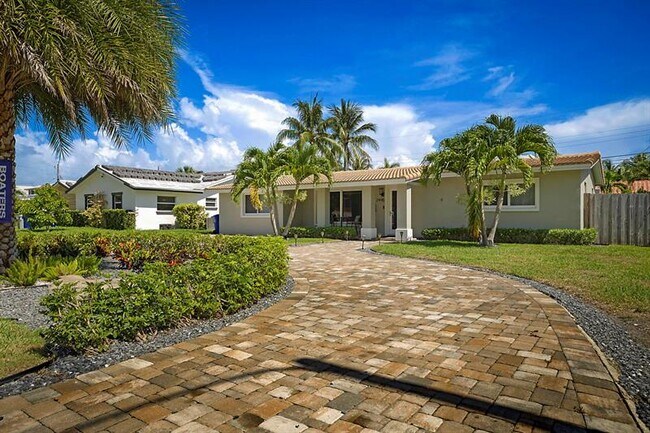 Photo - 2445 SE 7th St