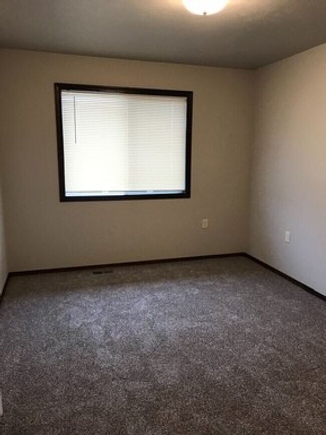 Photo - 200 Tanner Ct Unit 200-2