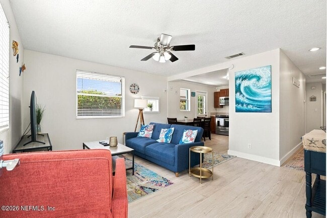 Photo - 420 7th Ave S
