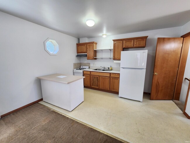 Photo - 403 Oakwood St