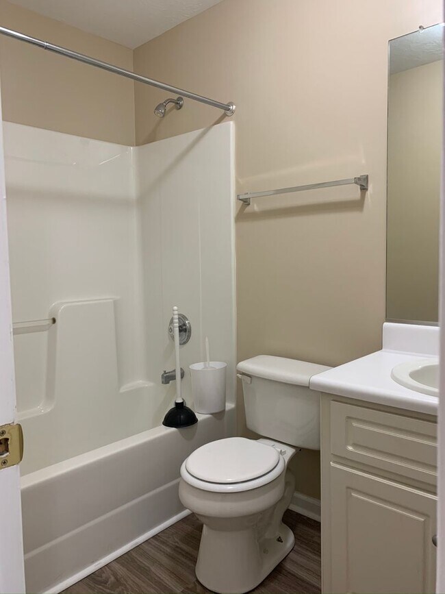 Photo - Townhome just minutes to Gate 2.