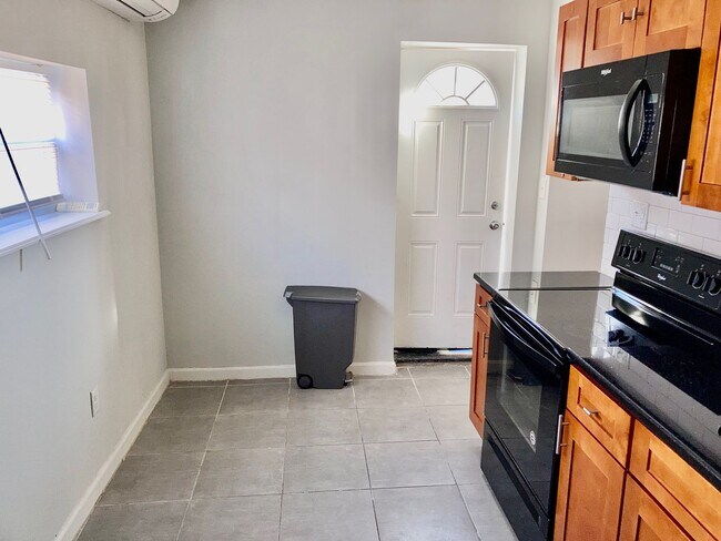 Photo - 5301 Catharine St Unit #2