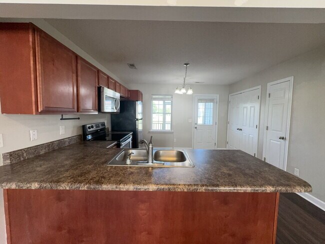 Photo - Nice 2 Bedroom, 2.5 Bath Townhouse in Hubert - 309 Burley Dr. #2
