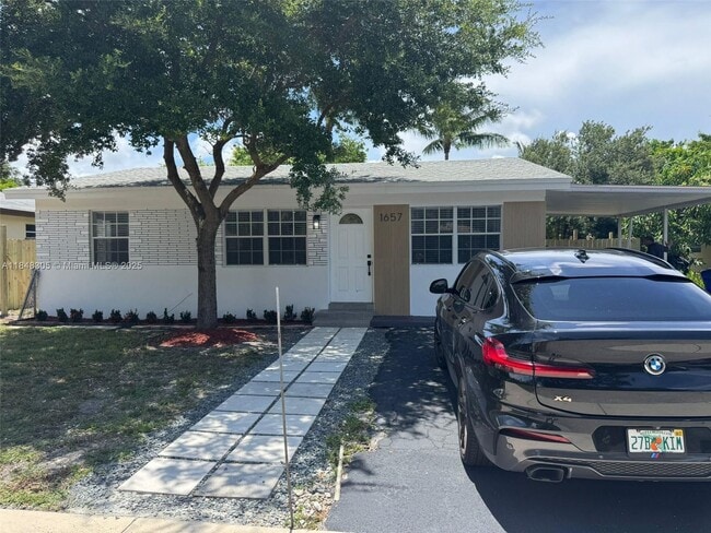 Building Photo - 1657 SW 44th Ave Rental