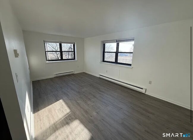 Photo - 832 Atlantic St Unidad 4A