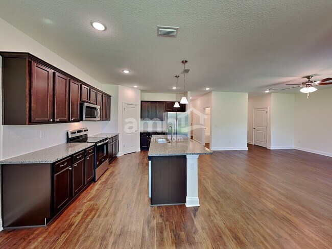 Photo - 329 Banyan Frst Dr