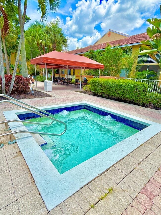 Photo - 1040 Coral Club Dr Unit 1040
