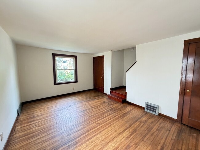 Photo - 160 Woodward Ave