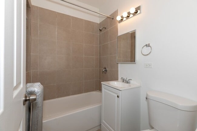 Photo - 8001-8003 S Muskegon Ave Chicago, IL 60617