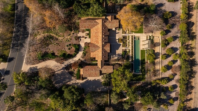 Photo - Outdoor Oasis