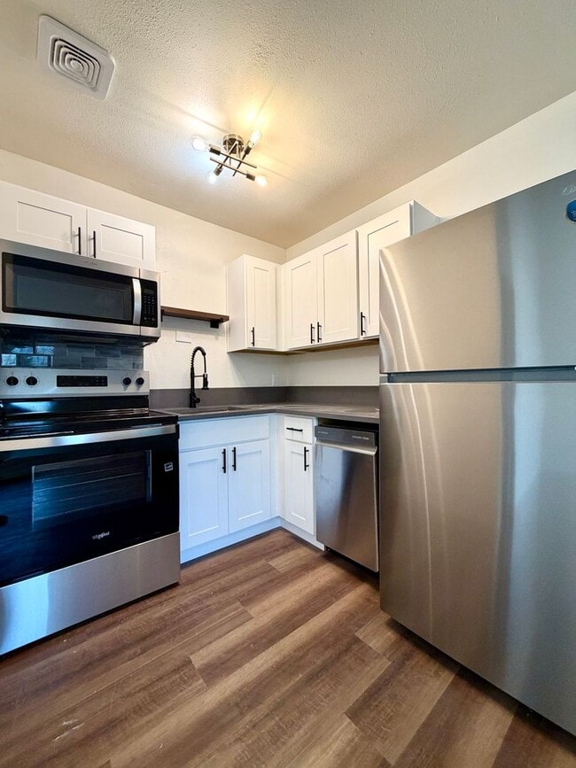 Photo - Newly Remodeled One Bedroom in Montavilla~... Unit 9124