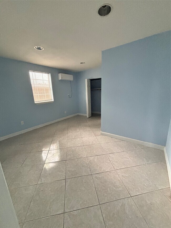 Photo - 7301 Avenue K