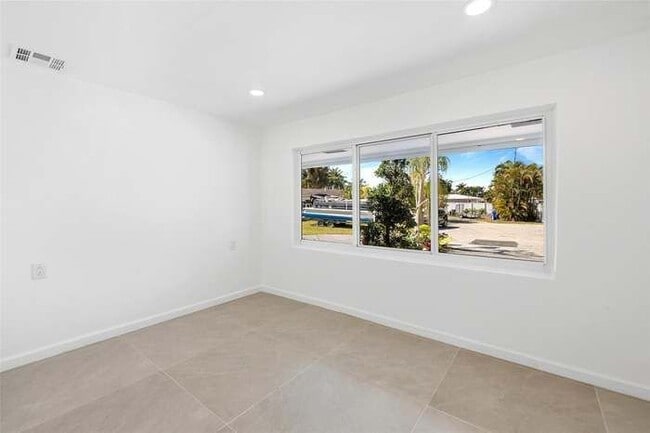 Photo - 1710 SW 1st Ave