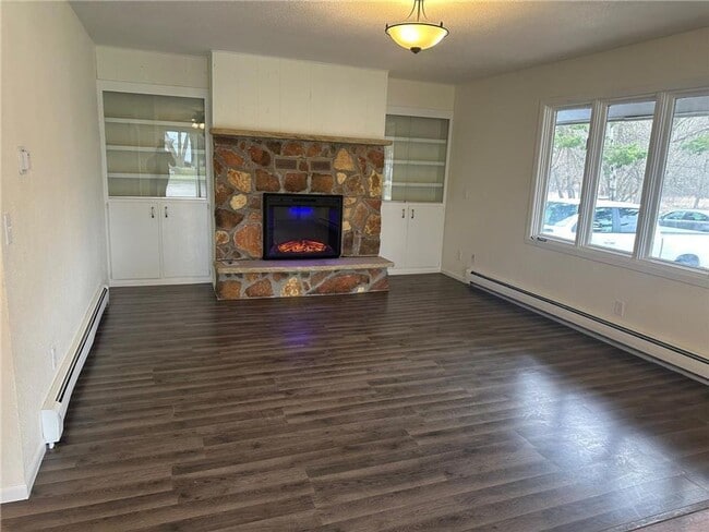 Building Photo - 603 3rd Ave NW Unit 601 3rd Ave NW