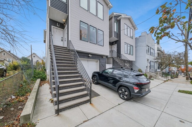 Photo - 183 Gates Ave