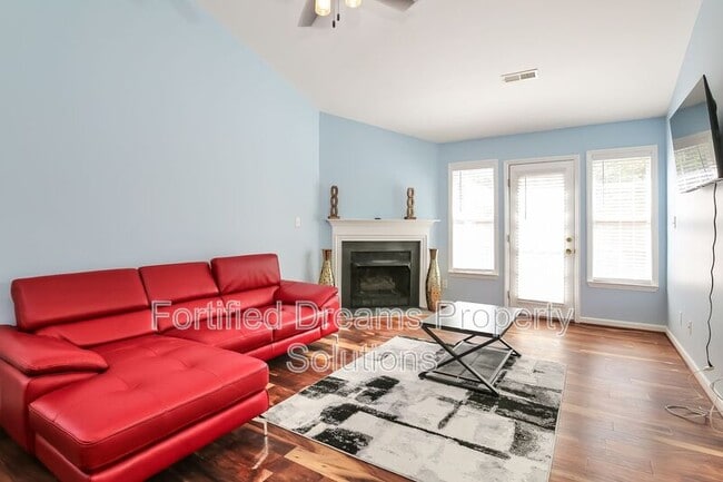 Building Photo - 198 Wesley Harris Cir