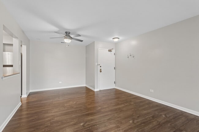 Photo - 7510 Farmingdale Dr Unit 210