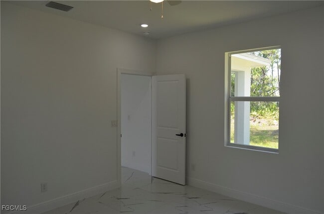 Photo - 2610 34th St W