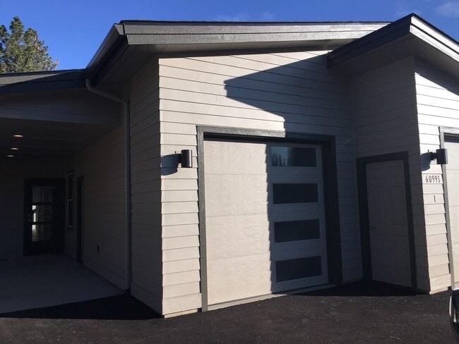 Photo - 60991 SE Sweet Pea Dr