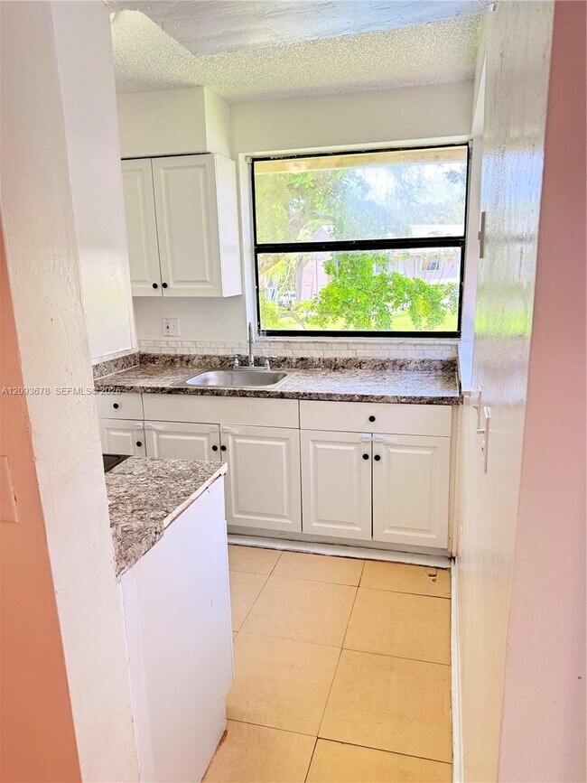 1021 Adams Ave Unit 1021E