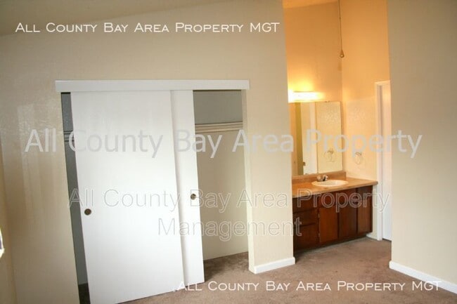 Photo - 1117 N Lincoln St Unit 3