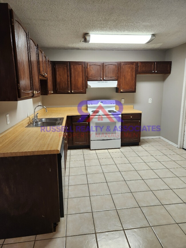 Photo - 1931 Springlake Ct