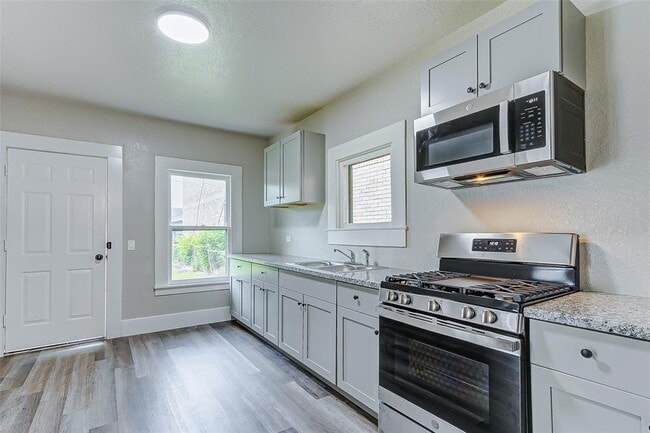 Photo - 406 Hahlo St Casa