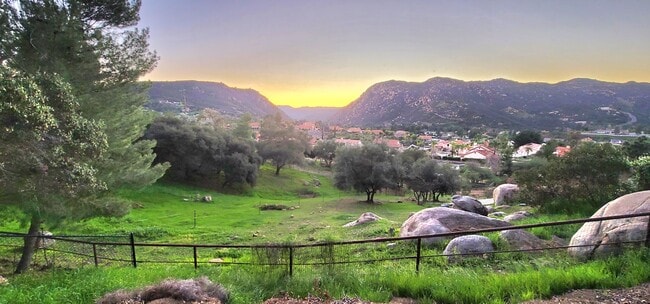 Photo - 434 Summerhill Ct