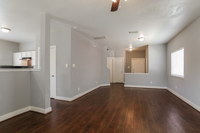 Photo - 419 Laurel Sage Dr