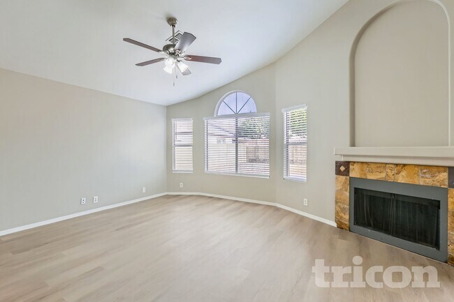 Photo - 7321 N 69th Ave