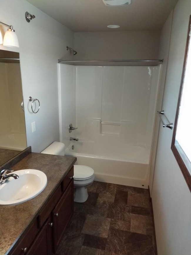 Photo - 1511 Sharloh LP