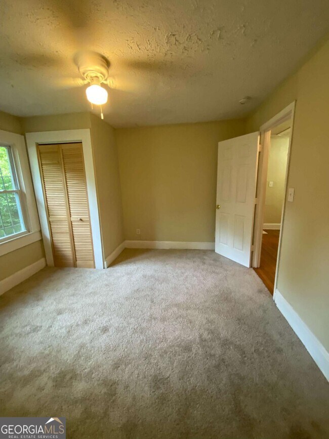 Photo - 1162 Sims St SW