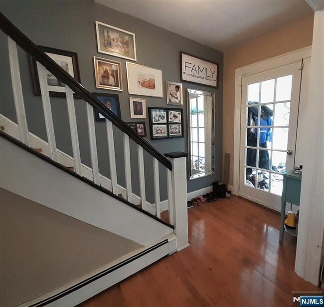 Photo - 98 Willard St