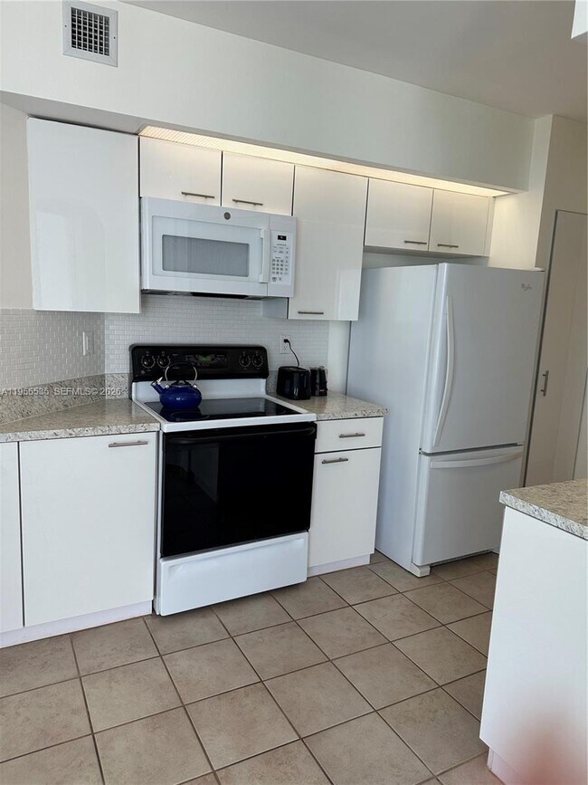 Photo - 16485 Collins Ave Unit 632