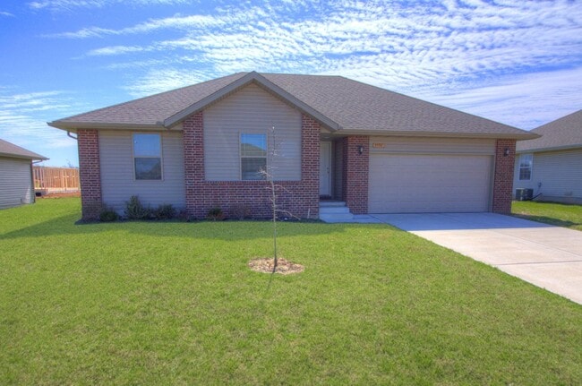 3 Bedroom 2 Bathroom Home - 3 Bedroom 2 Bathroom Home