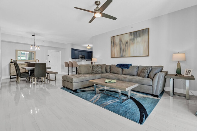 Building Photo - 802 W Windward Way Unit 217