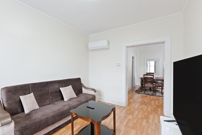 Photo - 9 W 15th St Unidad 1