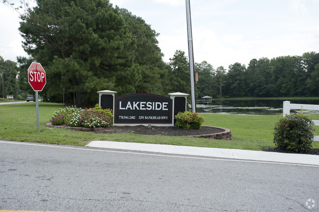 Bankhead Hwy is a home in Lithia Springs,  This address can also be written as 3291 Bankhead Highway, Lithia Springs, Georgia 30122.