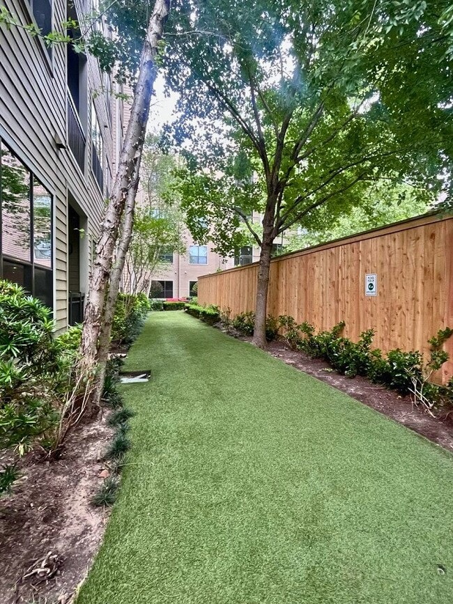 Photo - 2700 Brazos St Unit 4416