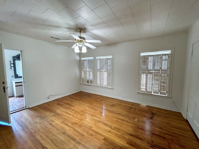 Photo - 3 bed 2 bath in the heart of Denton TX