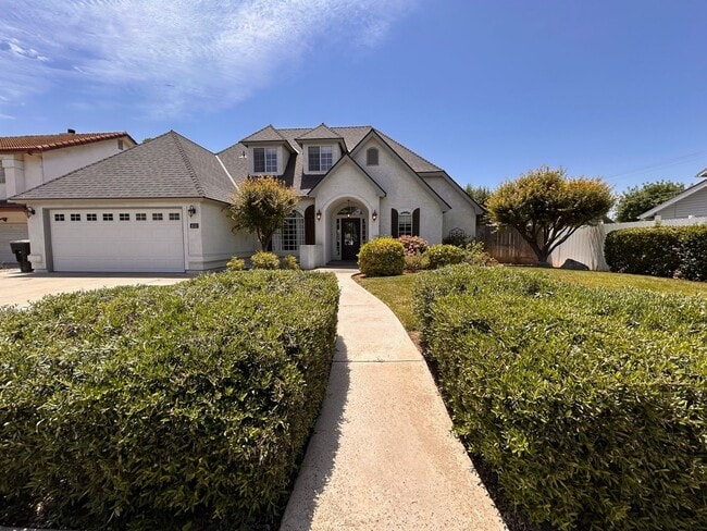 Photo - Beautiful home for rent in Visalia!
