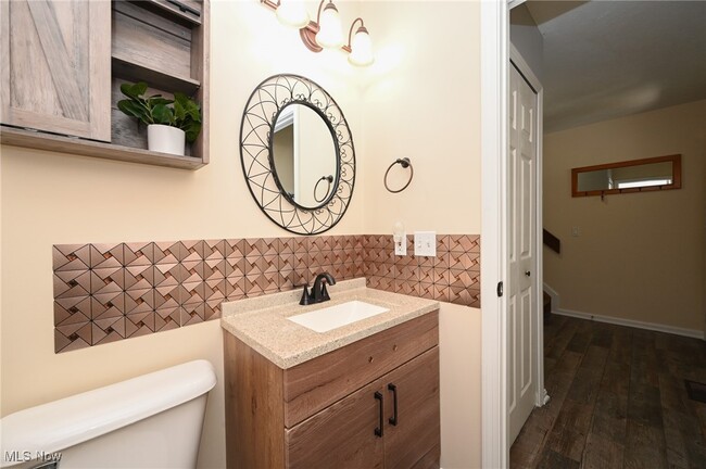 Photo - 655 Almas Ct