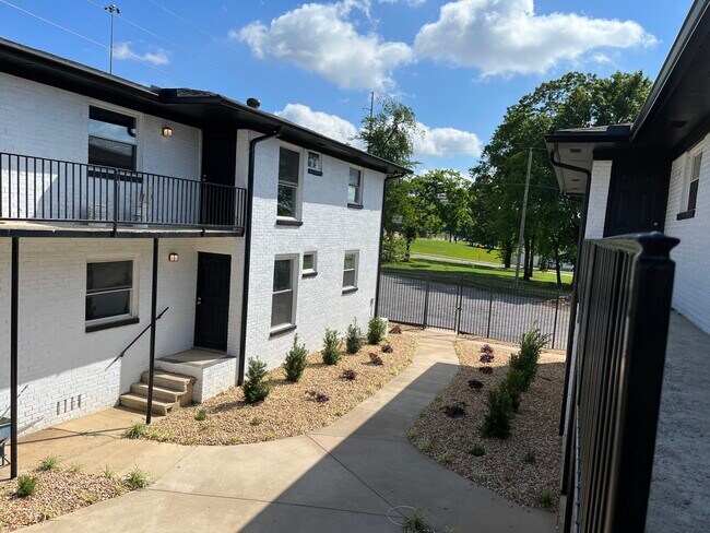 Photo - 1033 15th St N Unit E