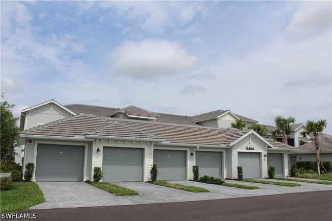 Photo - 5466 Double Eagle Cir Unit 3424