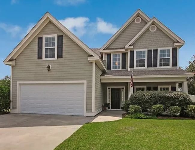 EXCELLENT LOCATION! 5 Bedroom home in gate... - EXCELLENT LOCATION! 5 Bedroom home in gate...