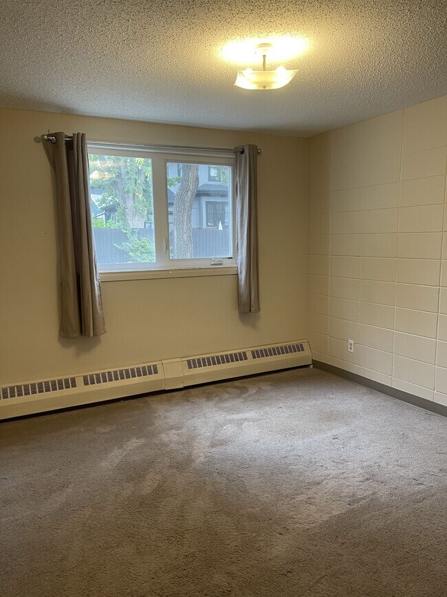 Photo - 3104-3104 Victoria Ave Unit 105