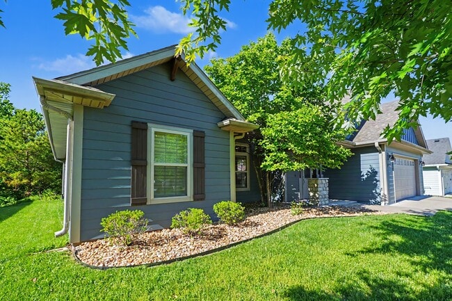 Photo - 3106 Wisteria Ln