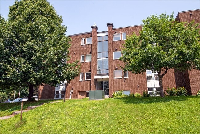 Building Photo - 926 avenue de Bourgogne Unit 000C